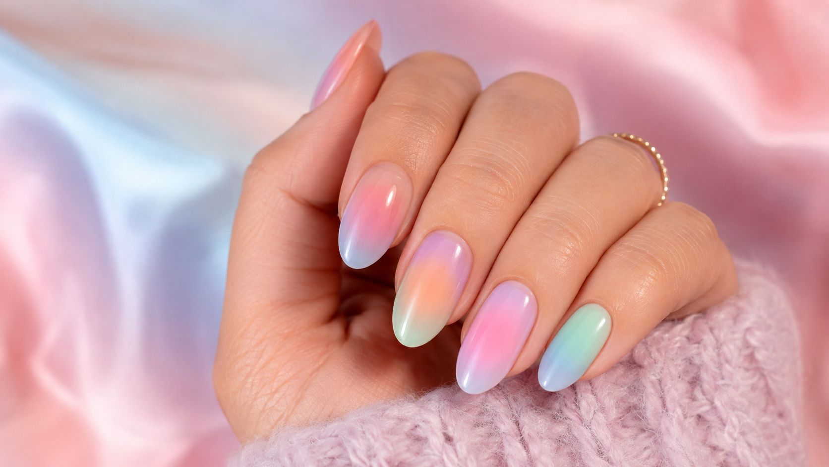 Aura Nails Soft Gradient Blur Manicure